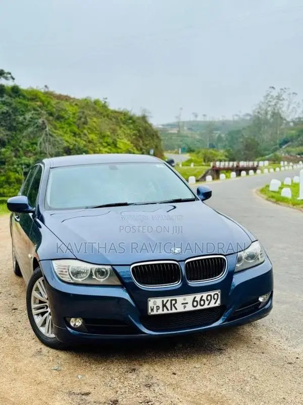 BMW 320i 2011 Car (Used)