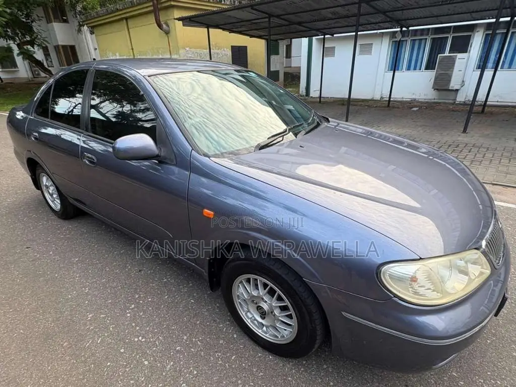 Nissan N17 2003 Car (Used)