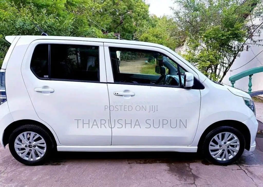 Suzuki Wagon R FZ 2015 Car (Used)