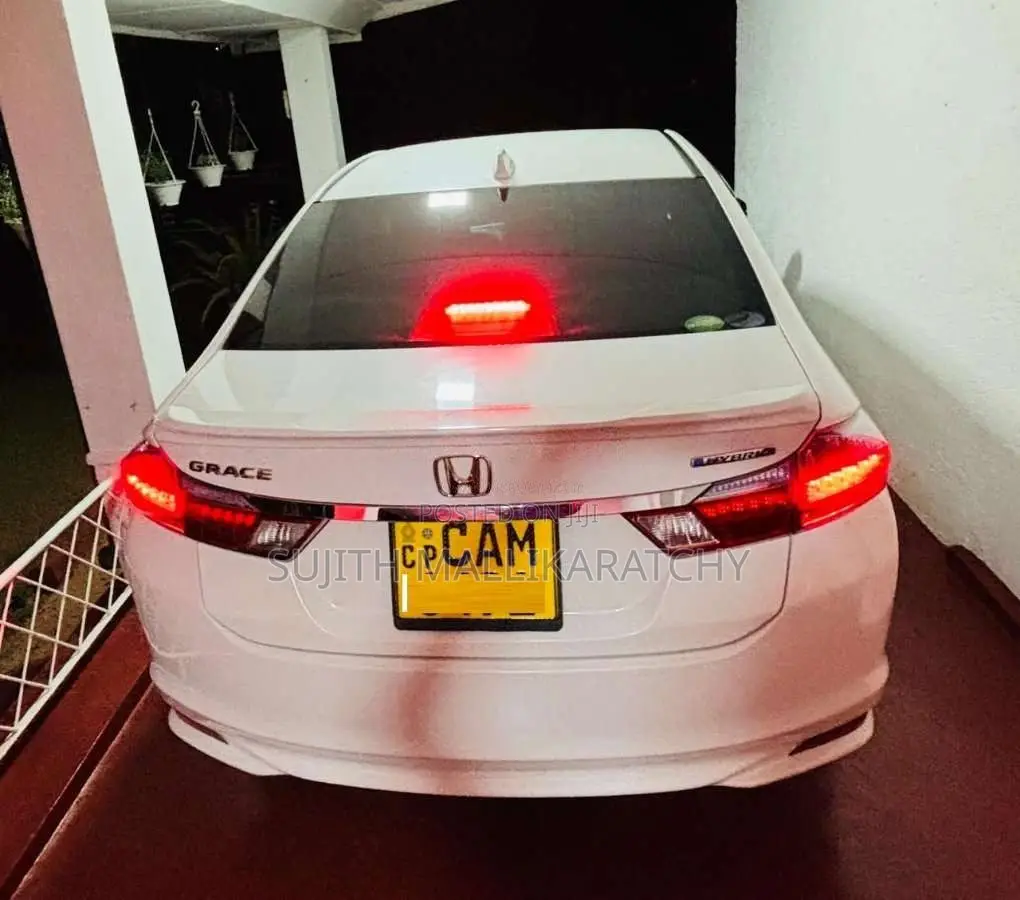 Honda Grace 2015 Car (Used)