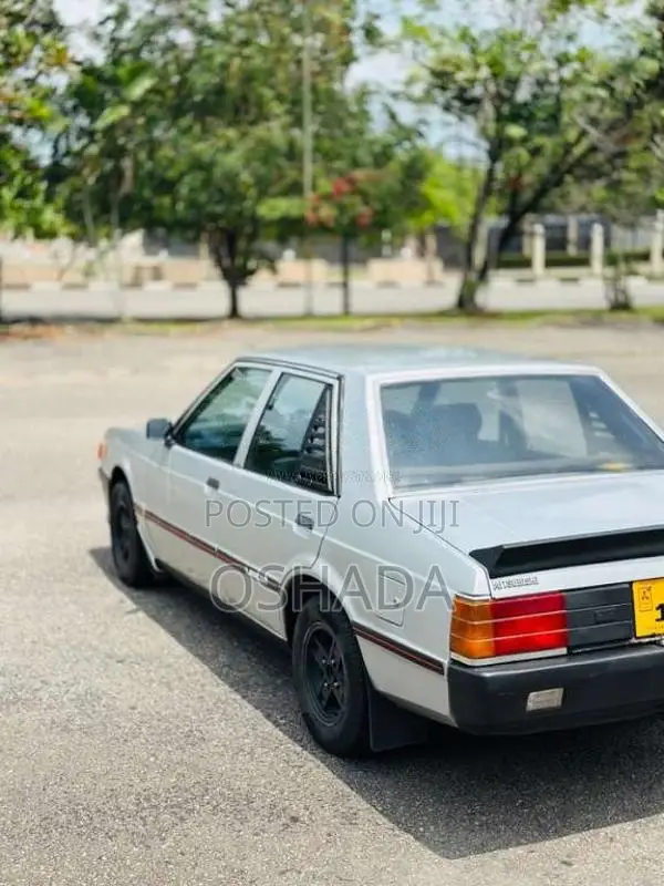 Mitsubishi Lancer Box 1982 Car (Used)