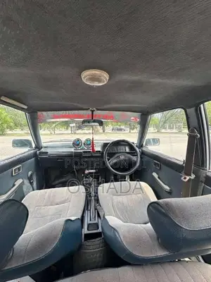 Mitsubishi Lancer Box 1982 Car (Used)