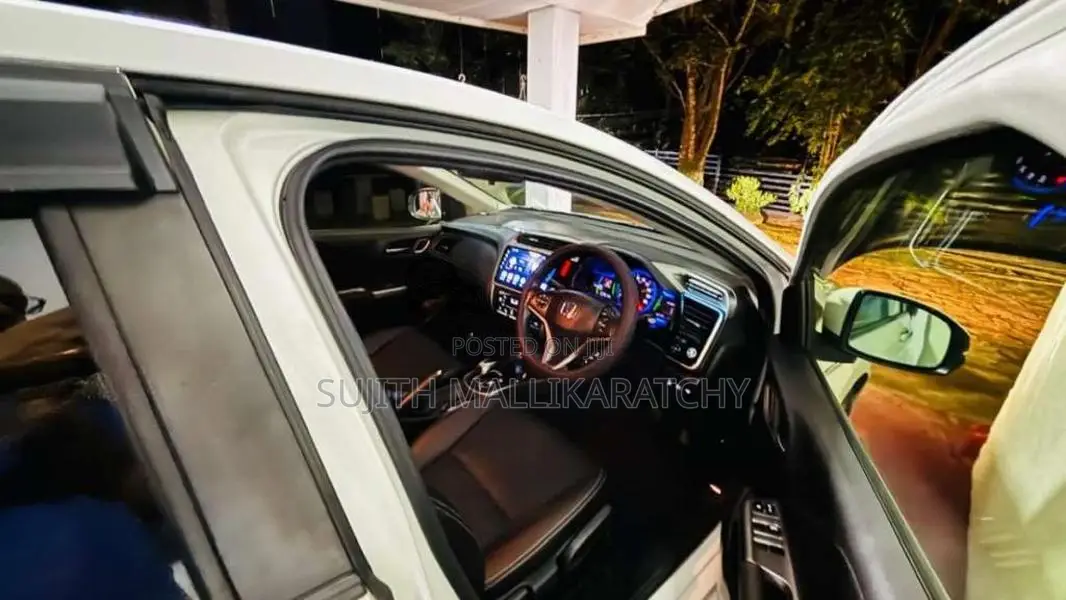 Honda Grace 2015 Car (Used)