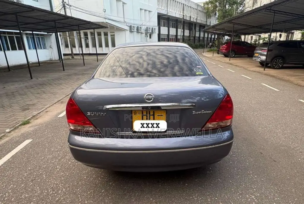 Nissan N17 2003 Car (Used)