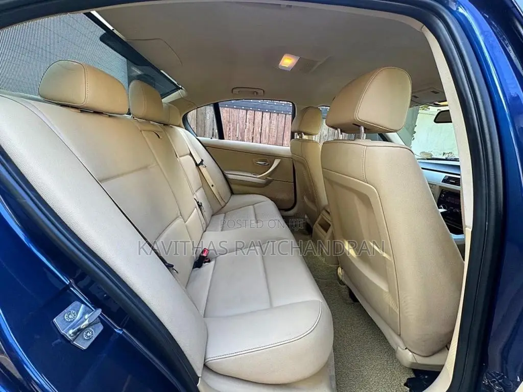 BMW 320i 2011 Car (Used)