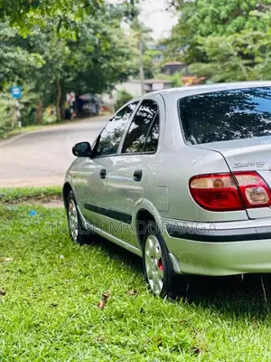 Nissan N16 2000 Car (Used)