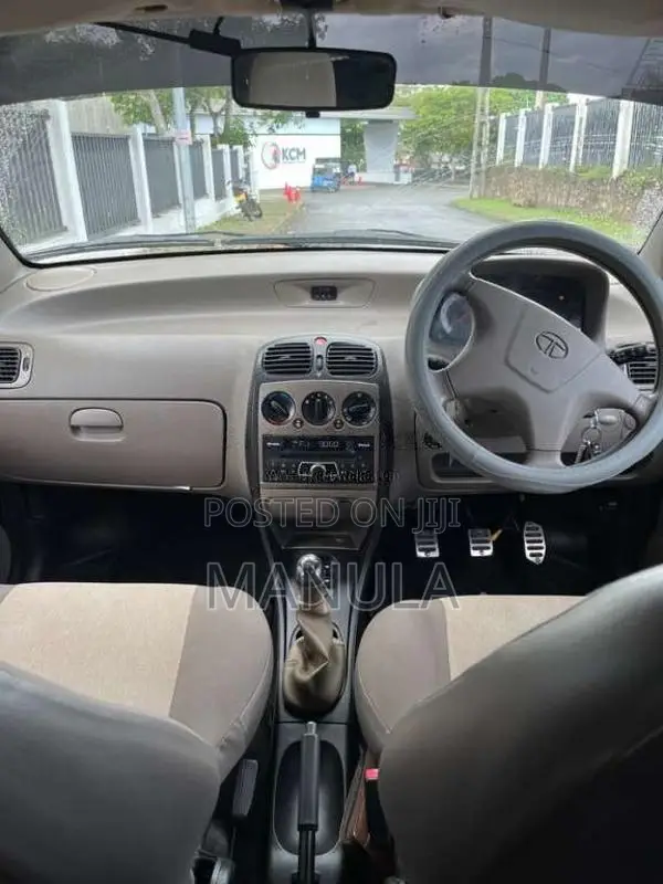 Tata Indica 2015 Car (Used)
