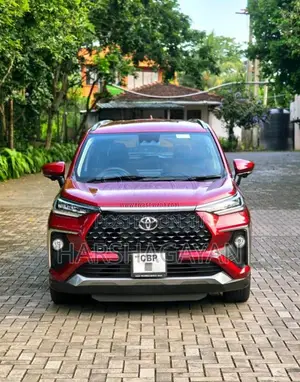 Toyota Veloz 2025 Car (Used)