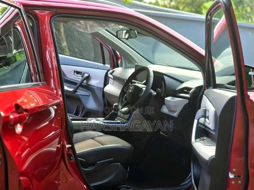Toyota Veloz 2025 Car (Used)