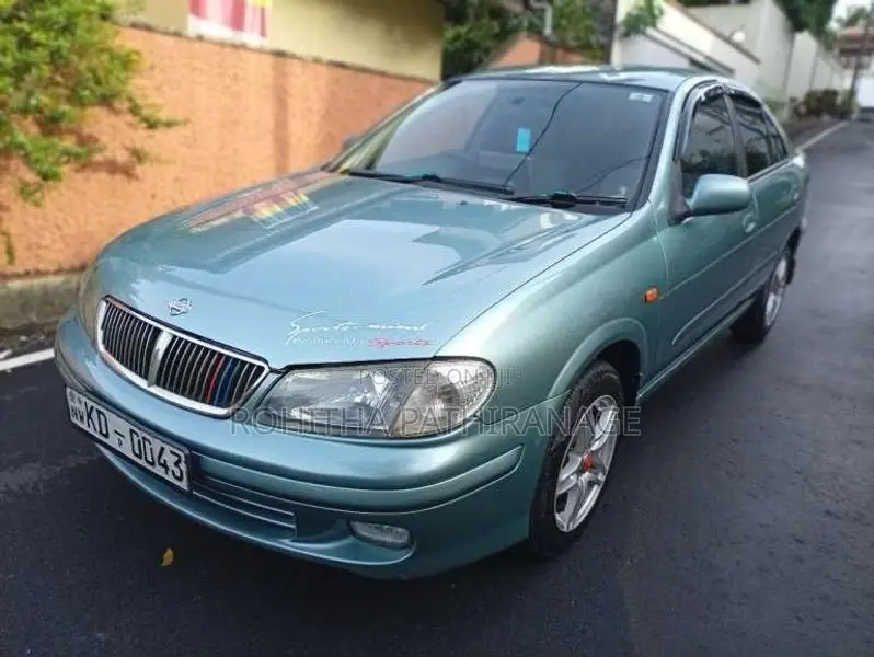 Nissan N16 2002 Car (Used)
