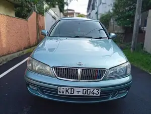 Nissan N16 2002 Car (Used)