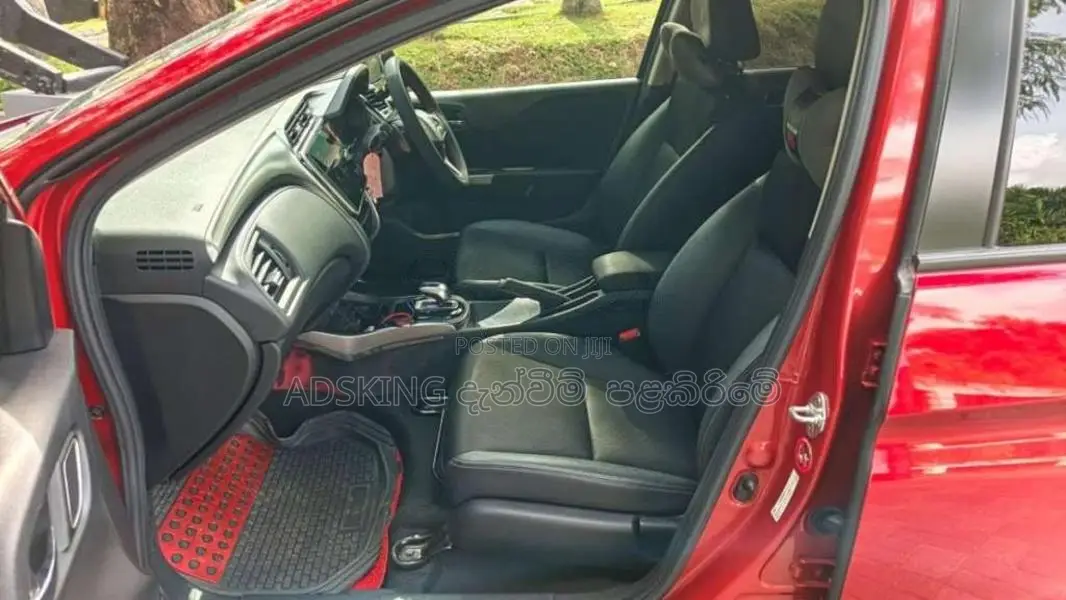 Honda Grace 2017 Car (Used)