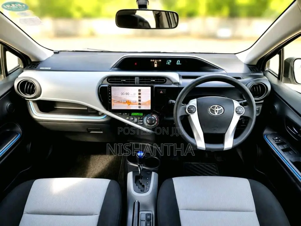 Toyota Aqua S Grade 2014 Car (Used)