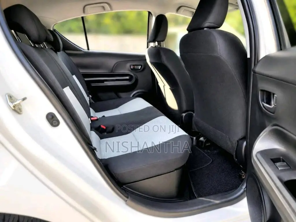 Toyota Aqua S Grade 2014 Car (Used)
