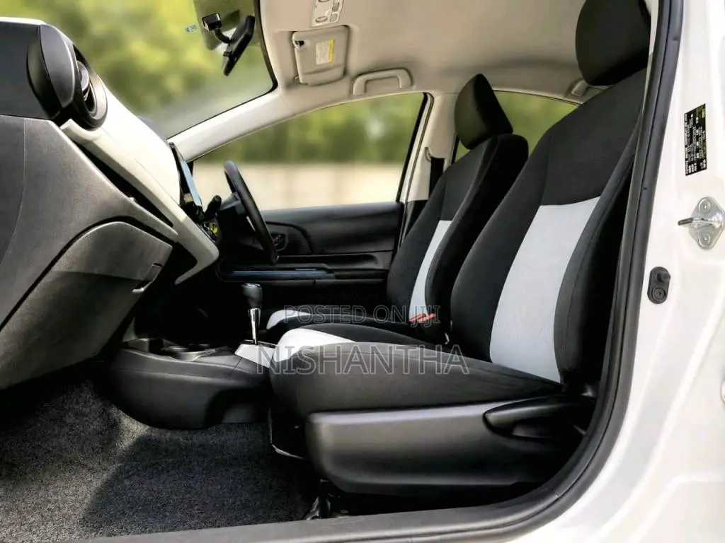 Toyota Aqua S Grade 2014 Car (Used)