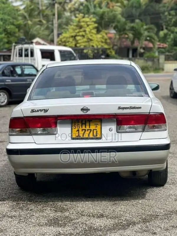 Nissan Sunny FB15 2001 Car (Used)