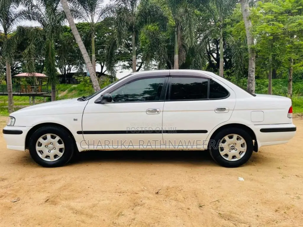 Nissan FB15 2000 Car (Used)
