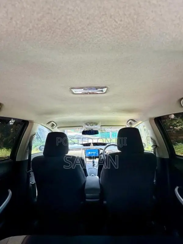 Toyota Prius 2014 Car (Used)