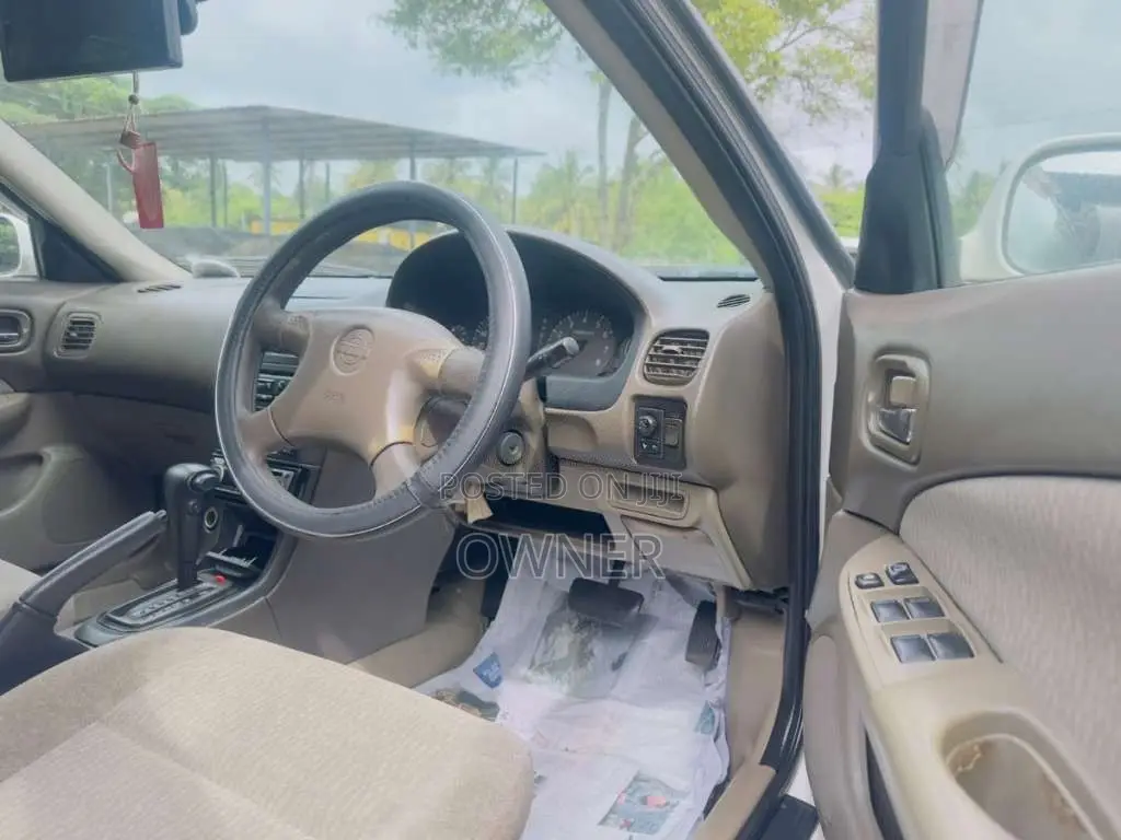 Nissan Sunny FB15 2001 Car (Used)
