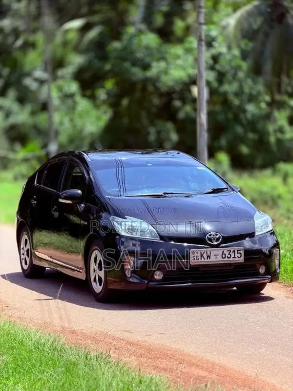 Toyota Prius 2014 Car (Used)