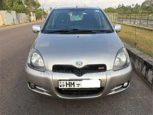 Toyota Vitz Scp10 RS 2000 Car (Used)