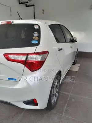 Toyota Vitz 2018 Car (Used)