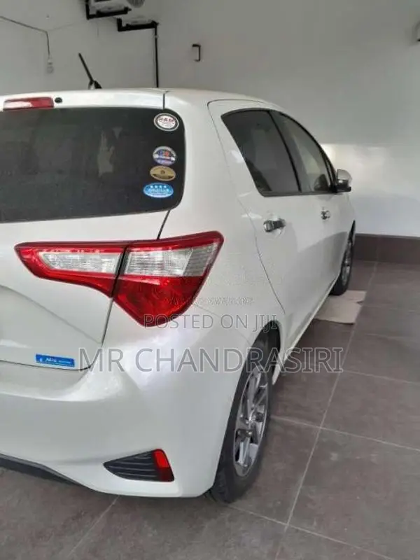 Toyota Vitz 2018 Car (Used)