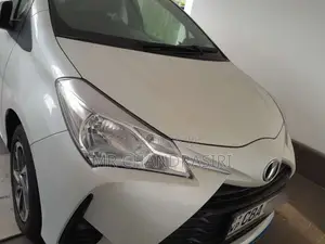 Toyota Vitz 2018 Car (Used)