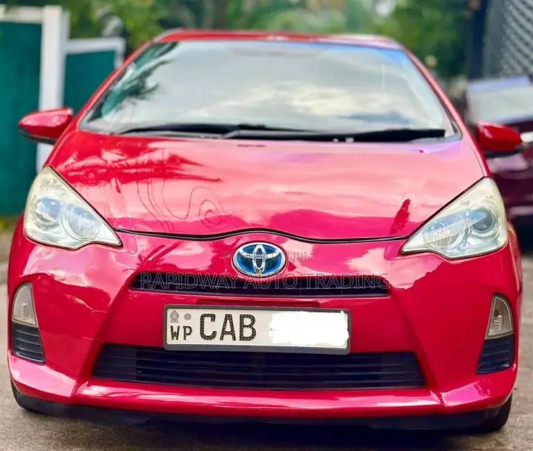 Toyota Aqua S Grade 2014 Car (Used)
