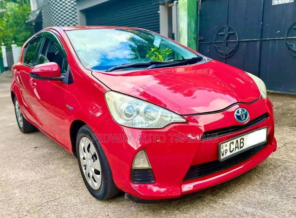 Toyota Aqua S Grade 2014 Car (Used)