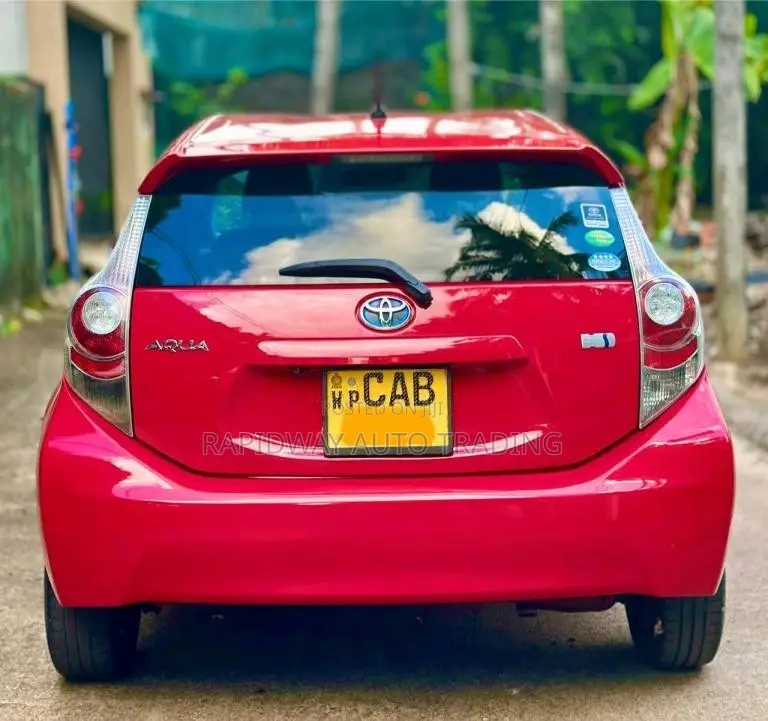 Toyota Aqua S Grade 2014 Car (Used)