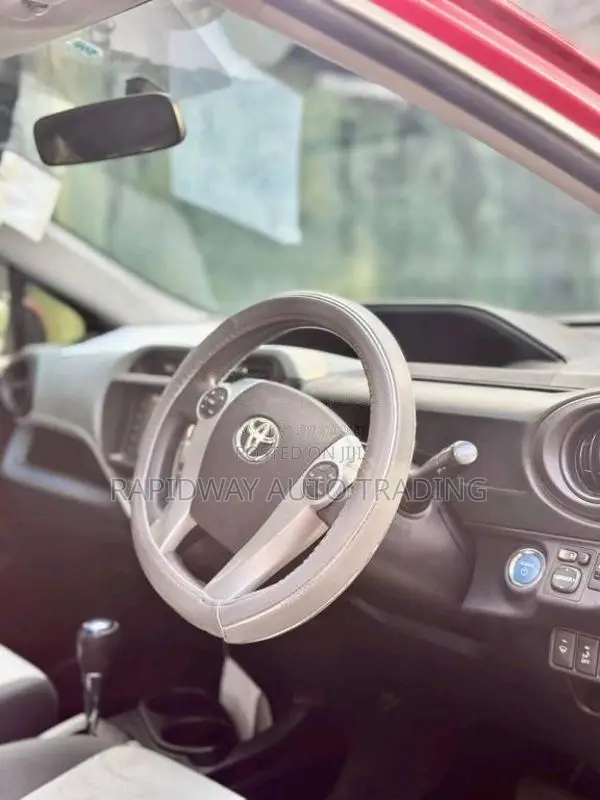 Toyota Aqua S Grade 2014 Car (Used)
