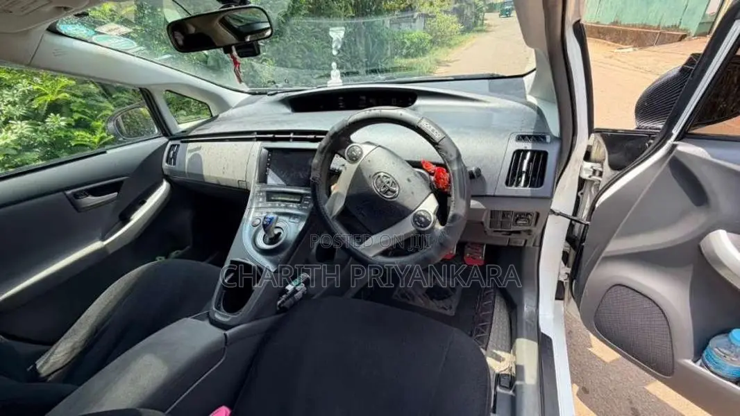 Toyota Prius 2011 Car (Used)