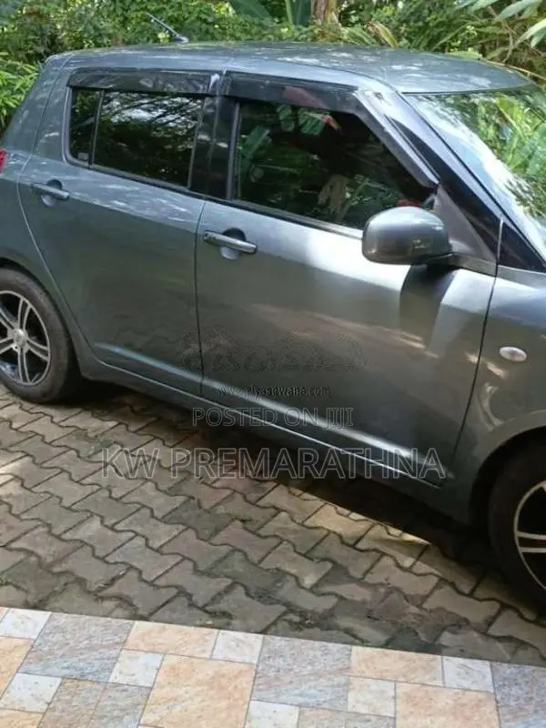 Suzuki Swift 2010 Car (Used)
