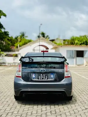 Toyota Prius S touring 2010 Car (Used)