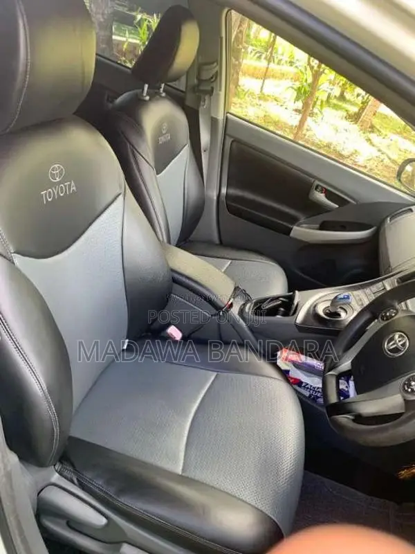 Toyota Prius 2010 Car (Used)