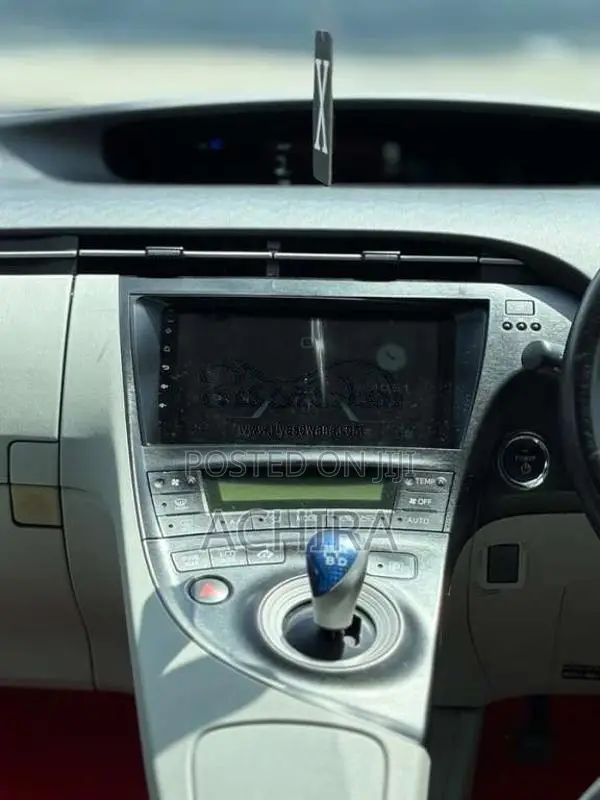 Toyota Prius S touring 2010 Car (Used)