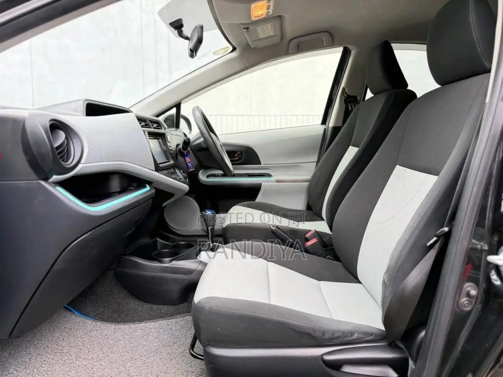 Toyota Aqua S Limited 2014 Car (Used)