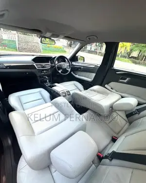 Mercedes-Benz E200 Avant-garde 2010 Car (Used)
