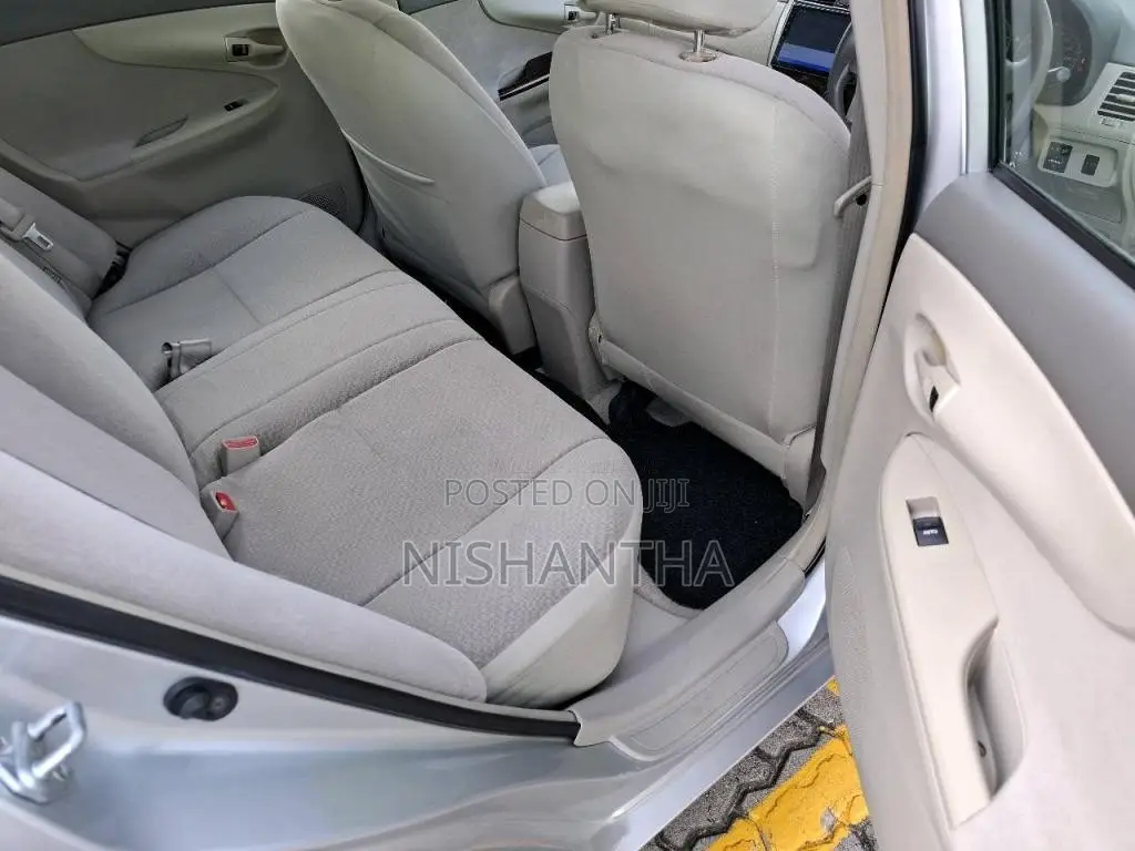 Toyota Axio 2010 Car (Used)