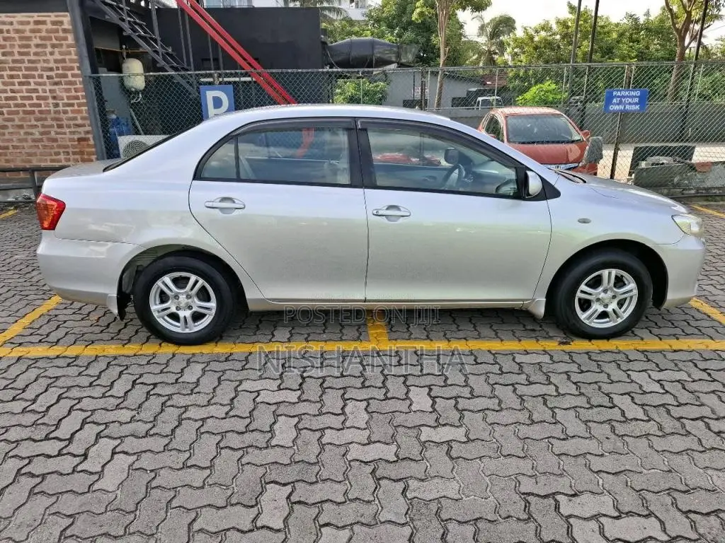 Toyota Axio 2010 Car (Used)