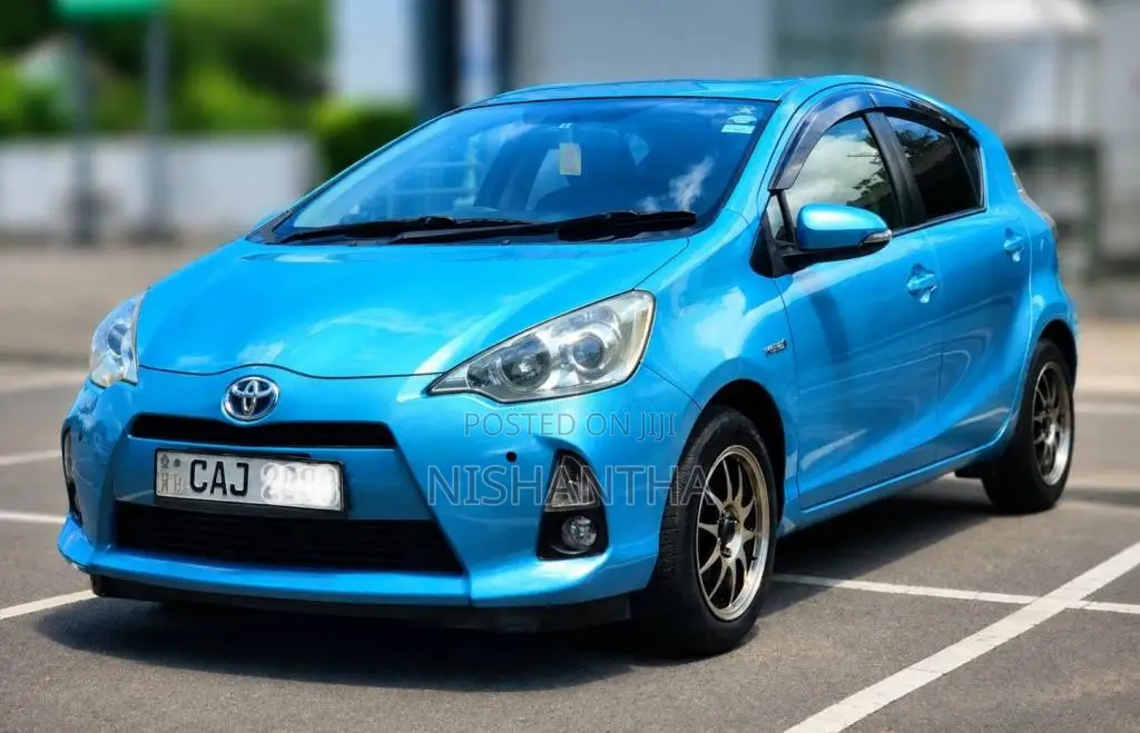 Toyota Aqua S Grade 2013 Car (Used)