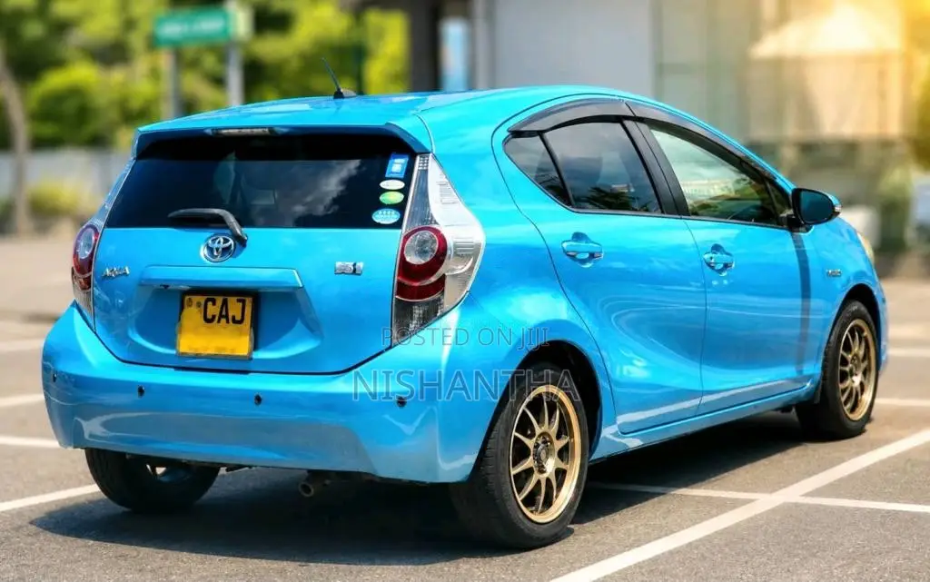 Toyota Aqua S Grade 2013 Car (Used)