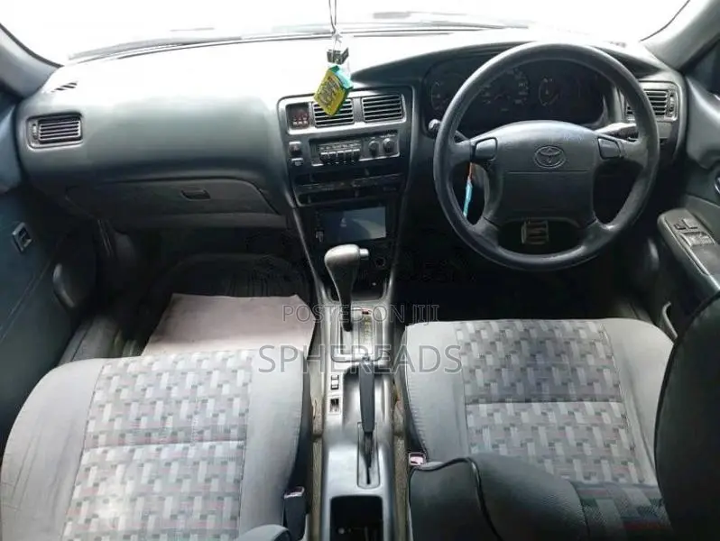 Toyota Corolla LX GRADE 1996 Car (Used)