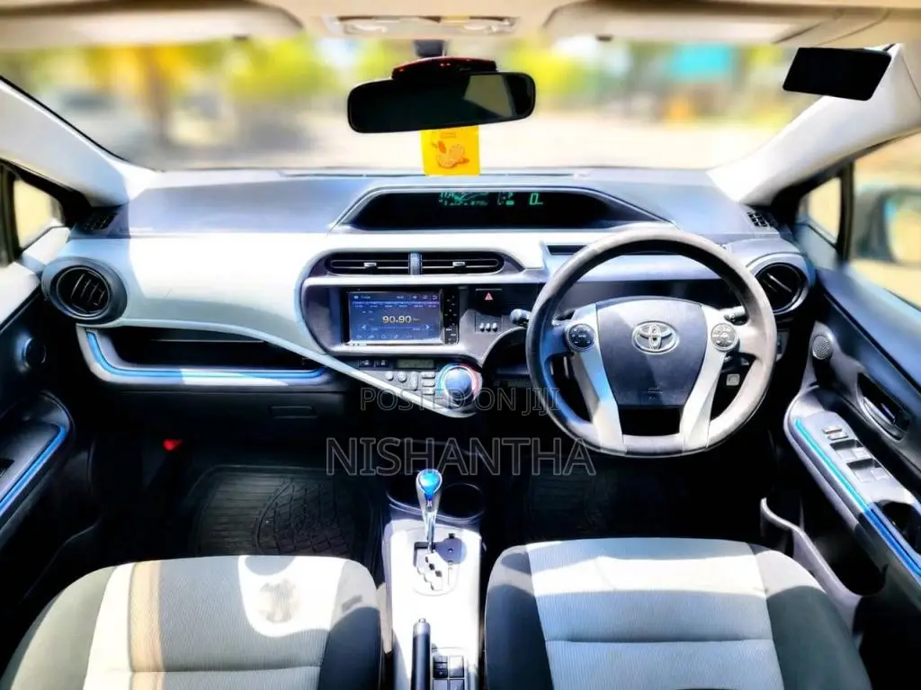 Toyota Aqua S Grade 2013 Car (Used)
