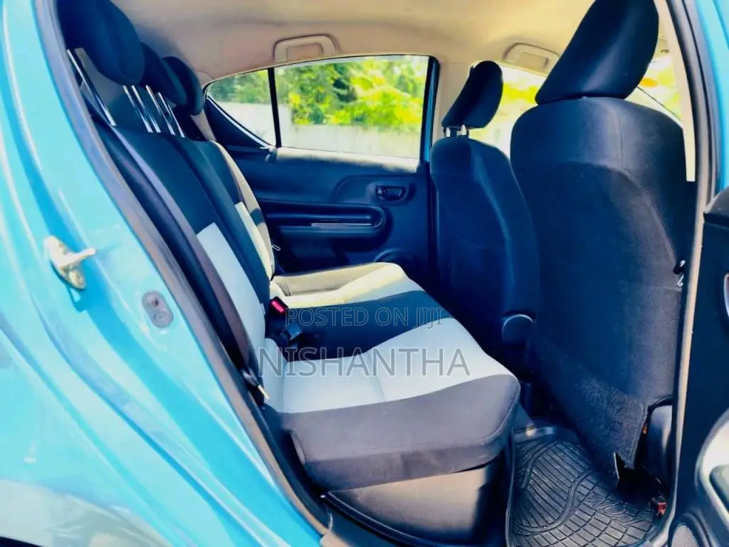 Toyota Aqua S Grade 2013 Car (Used)