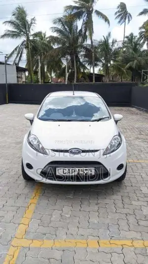 Ford Fiesta Sedan 2014 Car (Used)