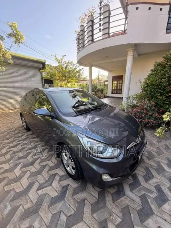 Hyundai Accent 2013 Car (Used)