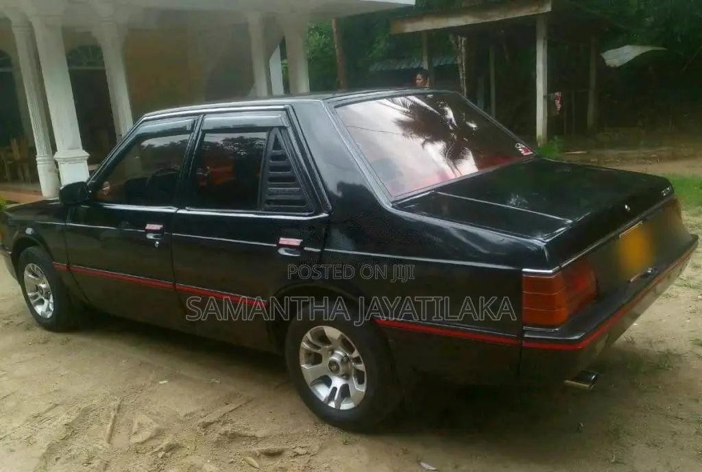Mitsubishi Lancer Box 1982 Car (Used)