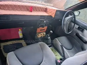 Mitsubishi Lancer Box 1982 Car (Used)